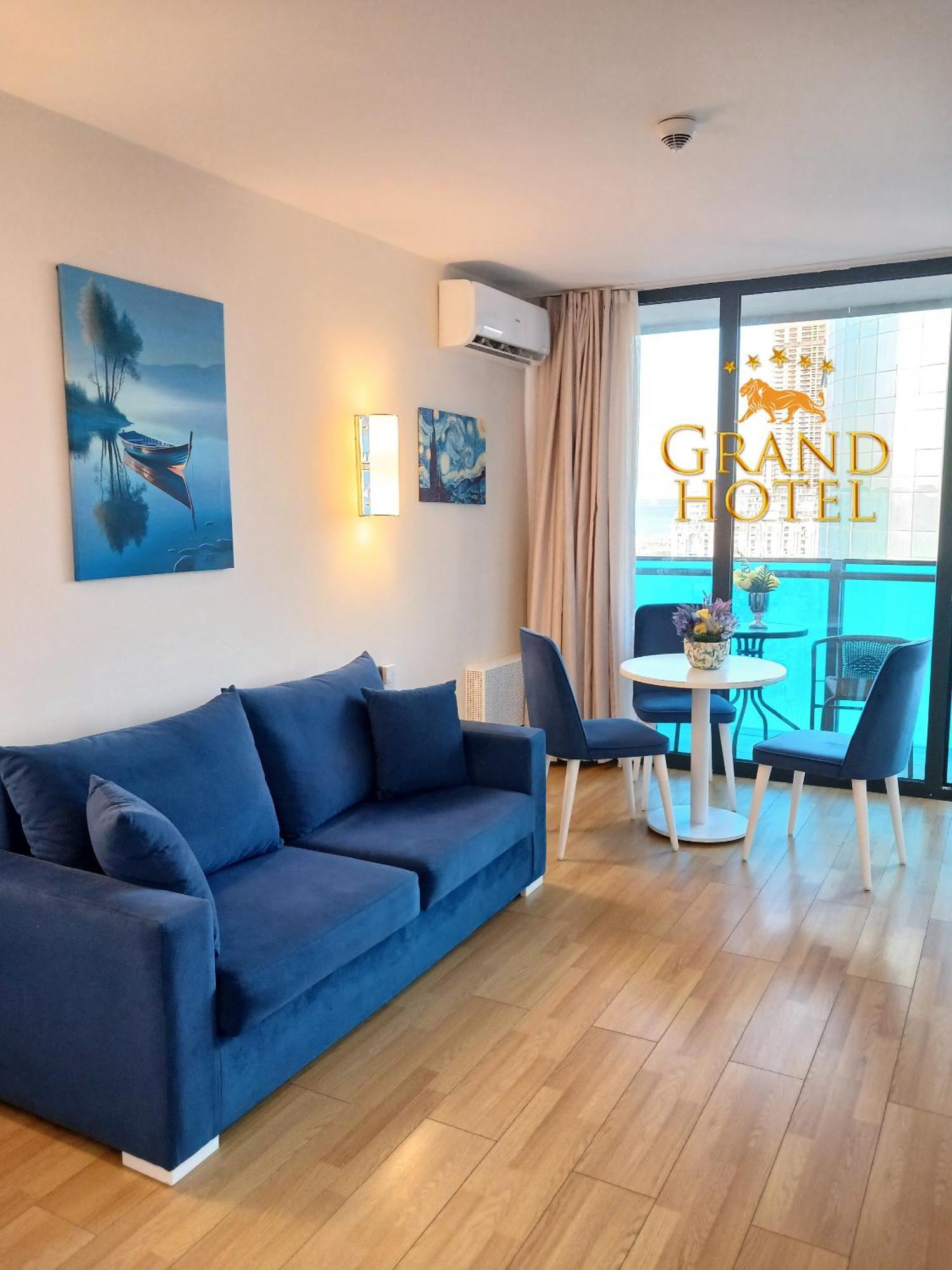 Grand Hotel ☆ Orbi City Batoemi Buitenkant foto