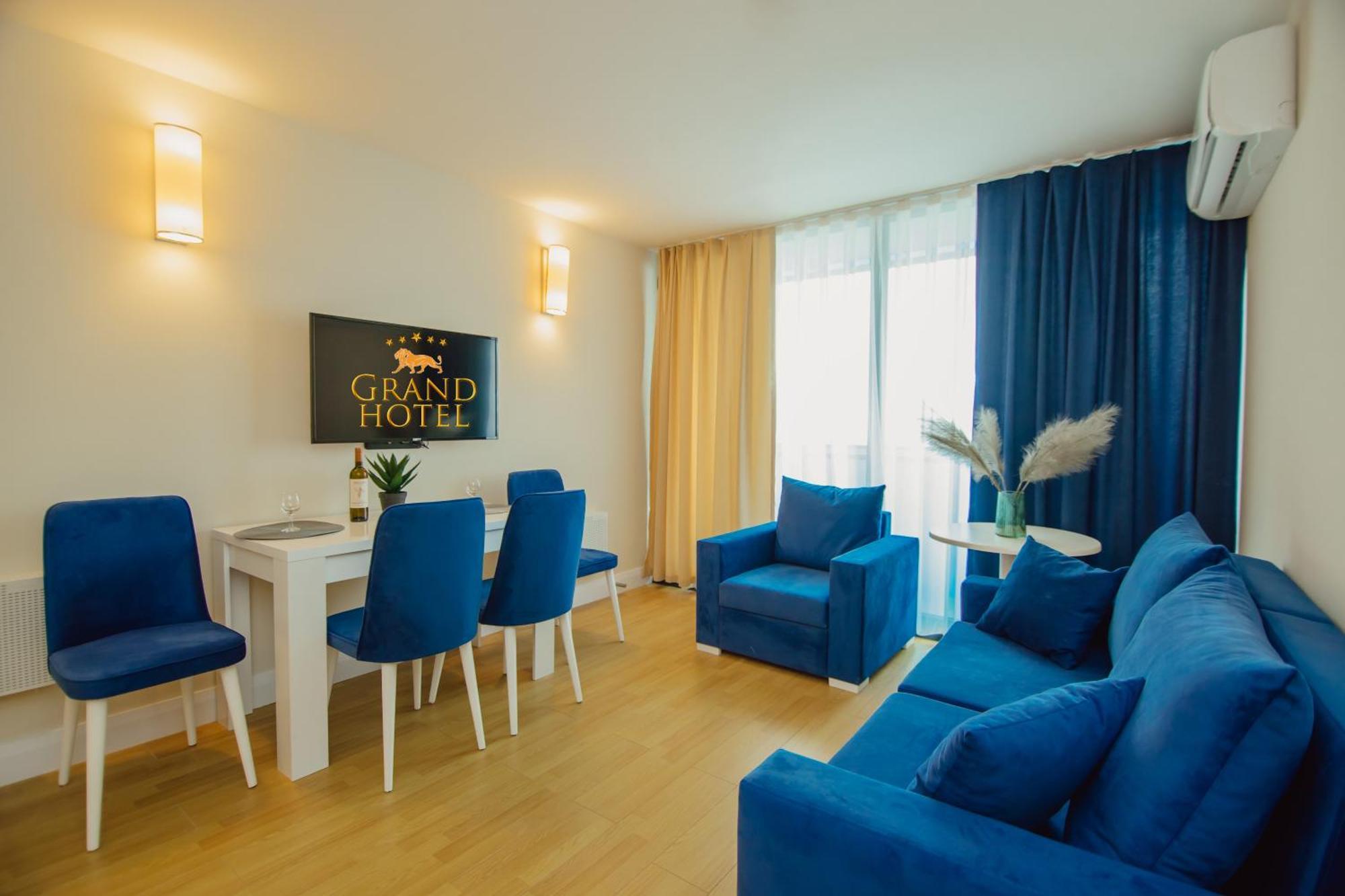 Grand Hotel ☆ Orbi City Batoemi Buitenkant foto